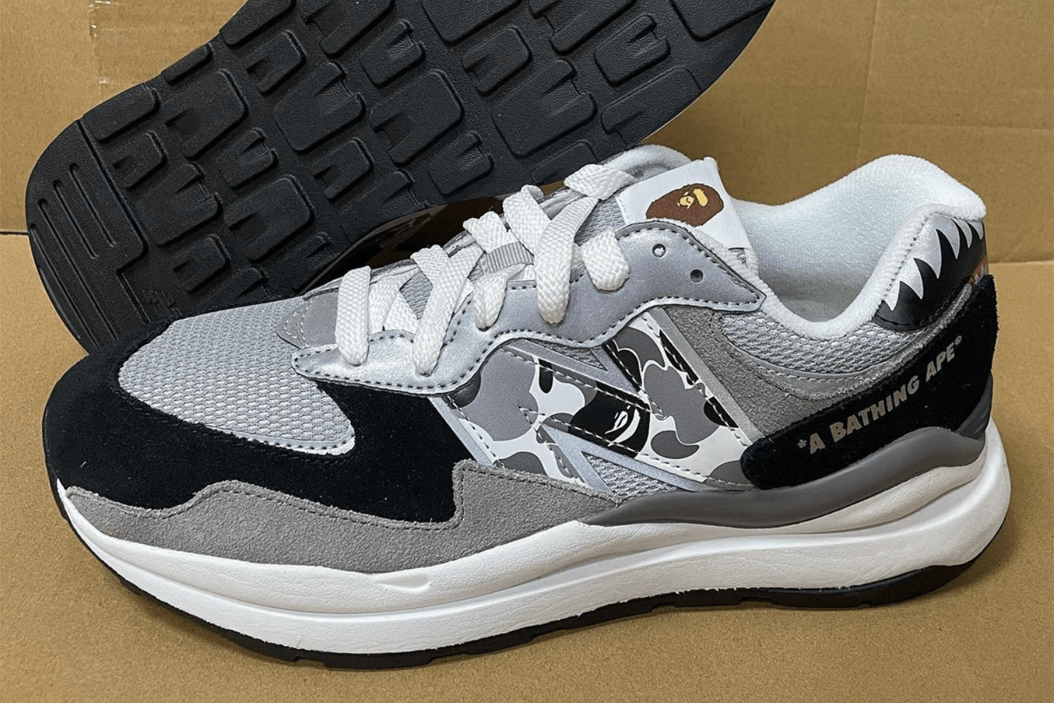 Nieuwe samenwerking BAPE x New Balance 57/40 collectie