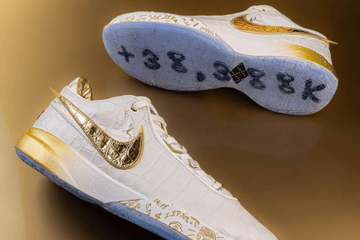 De 1-of-1 Nike LeBron 20 'The Moment'