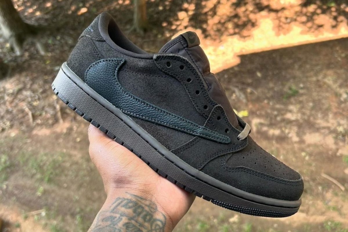 Waar kan ik de Travis Scott x Air Jordan 1 Low 'Velvet Brown' kopen?