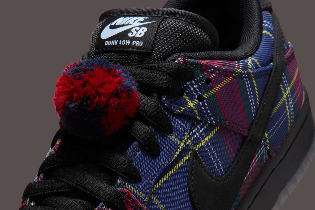 De Nardwuar x Nike SB Dunk Low Pro QS ‘Tartan Pattern’ is eindelijk hier