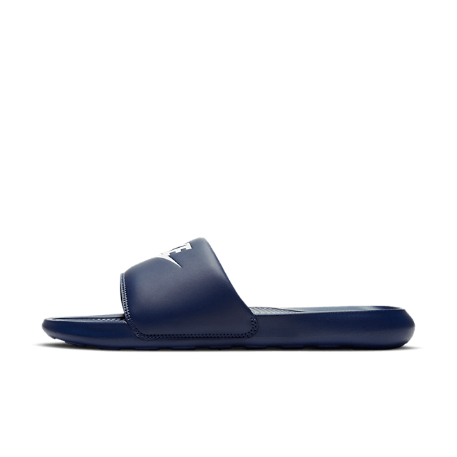 Nike Victori One CN9675-401