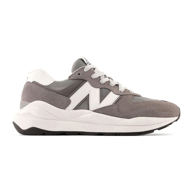 New Balance 57/40  M5740-VPB