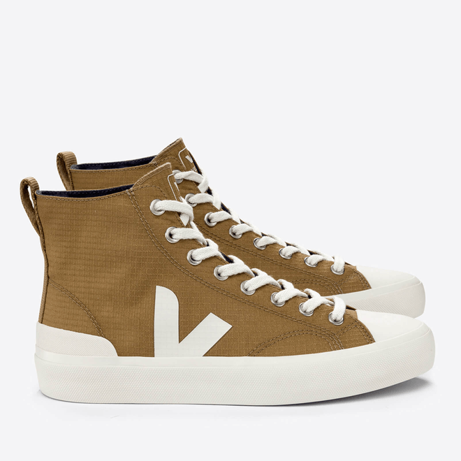 Veja Men's Wata Vegan Hi-Top Trainers PA1903192
