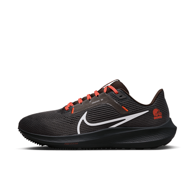 Nike Pegasus 40 (NFL Cleveland Browns) Road DZ5950-001