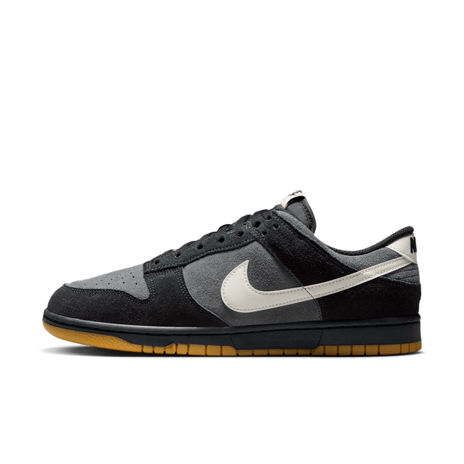 Nike Dunk Low SE 'Black & Grey Gum' HQ1931-001