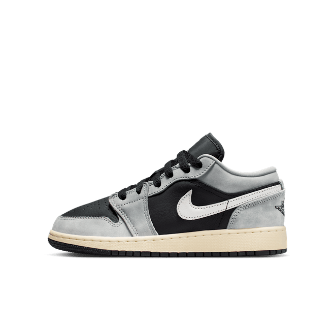 Nike Air Jordan 1 Low SE Older Kids' HQ2021-012