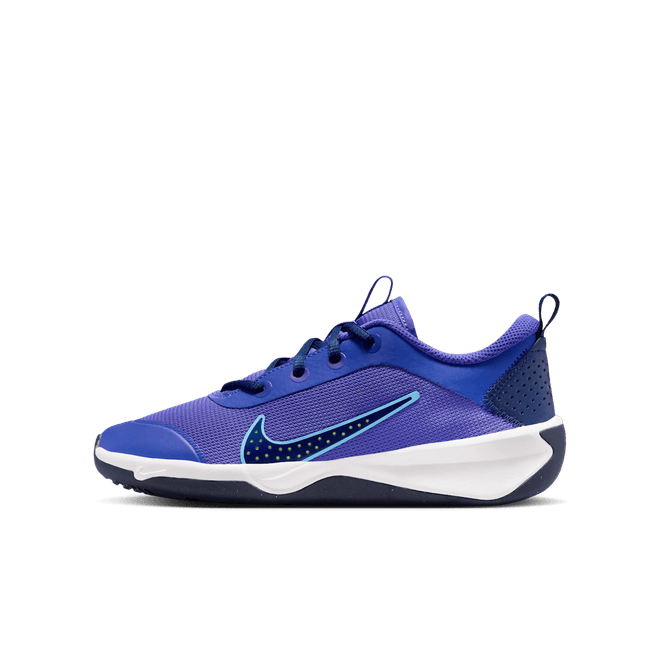 Nike Omni Multi-Court Older Kids' Indoor Court DM9027-500