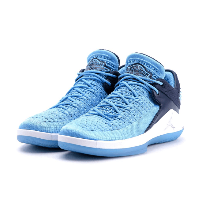 Jordan AIR JORDAN XXXII LOW AA1256-401