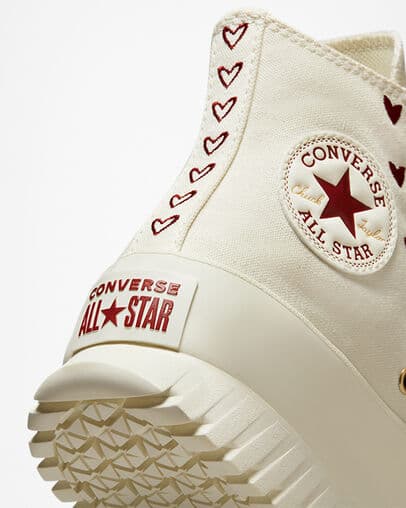 Converse Valentine's Day collectie