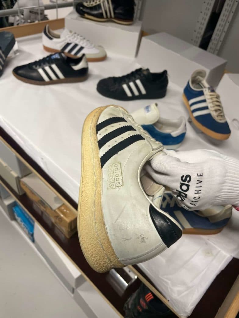 adidas World Headquarters Sneakerjagers