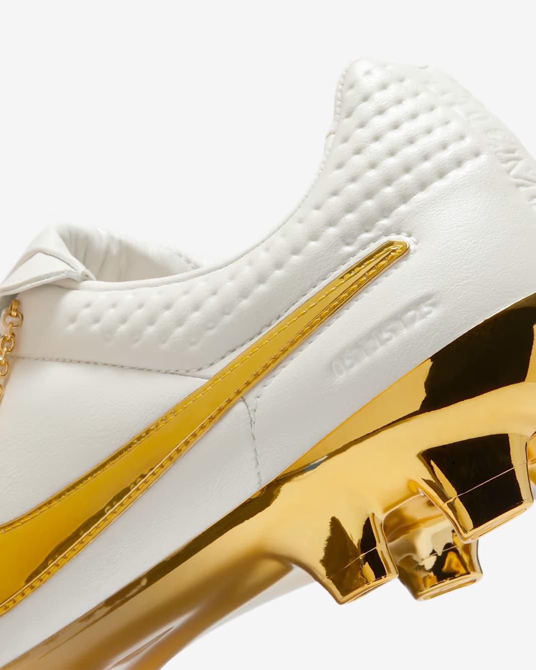 Ronaldinho x Nike Tiempo Legend SE 'Touch Of Gold'