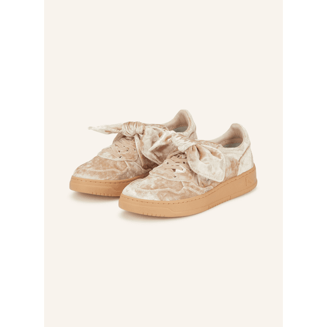 Autry Women's Velvet Medalist Low