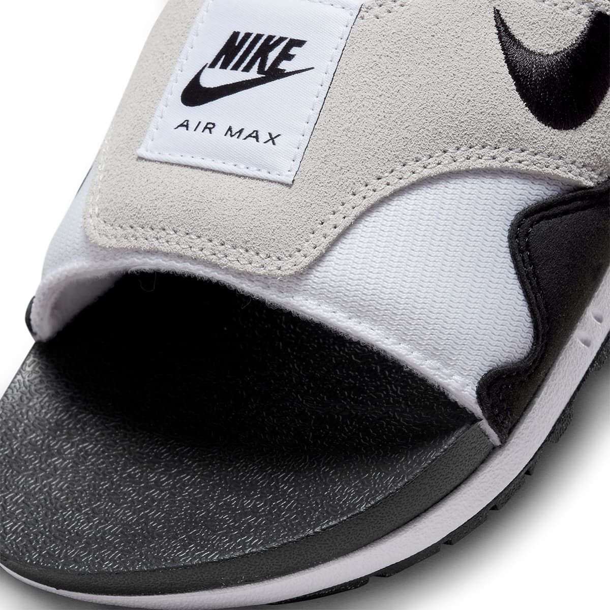 Nike Air Max 1 Slide 'Black/White' detail foto witte achtergrond