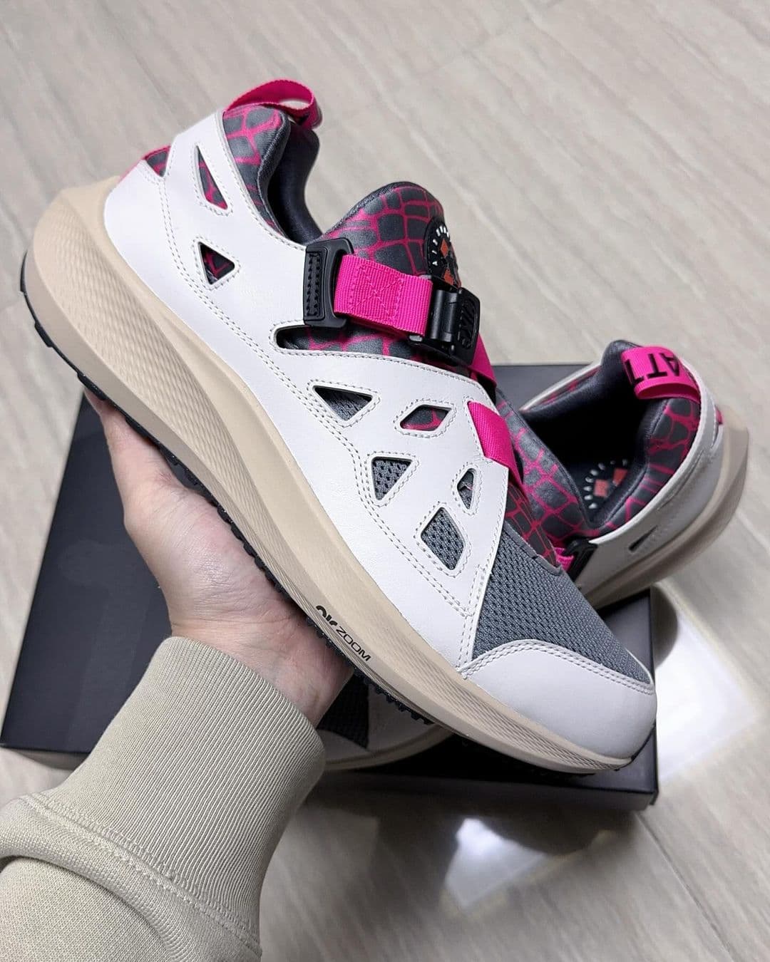 Patta x Nike Air Huarache in hand