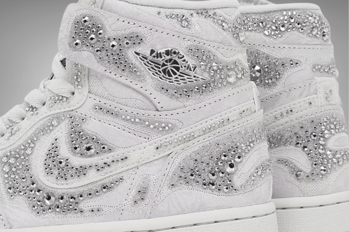 Swarovski's Air Jordan 1 High release heeft een retailprijs van $1.000